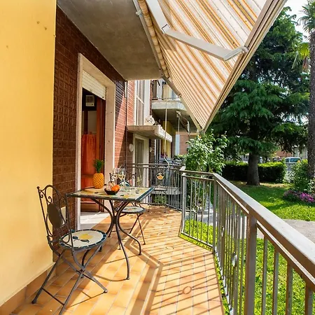 Lizzara-vecchia Sleeps 4 *