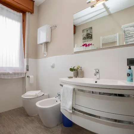 Apartamento Lizzara-vecchia Sleeps 4