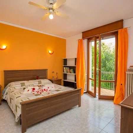Apartamento Lizzara-vecchia Sleeps 4