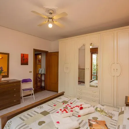 Lizzara-vecchia Sleeps 4 Apartamento *